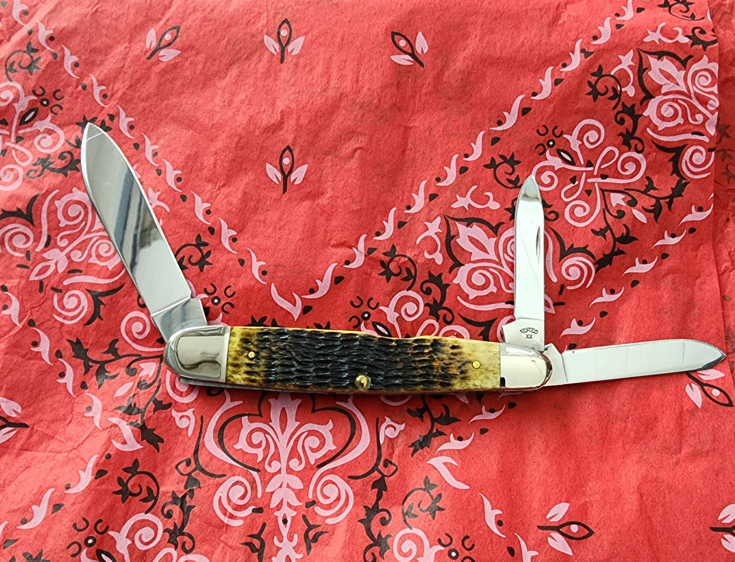 2008 Case Dark Antique Bone Cigar Whittler